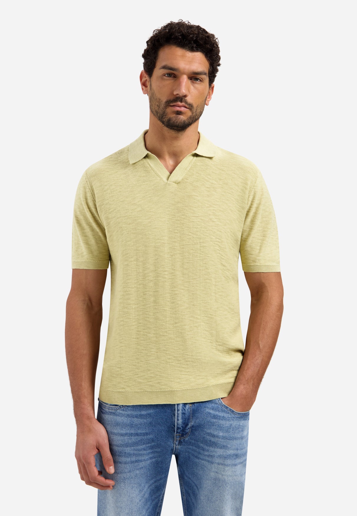 Polo tricoté à col en V | Yellow