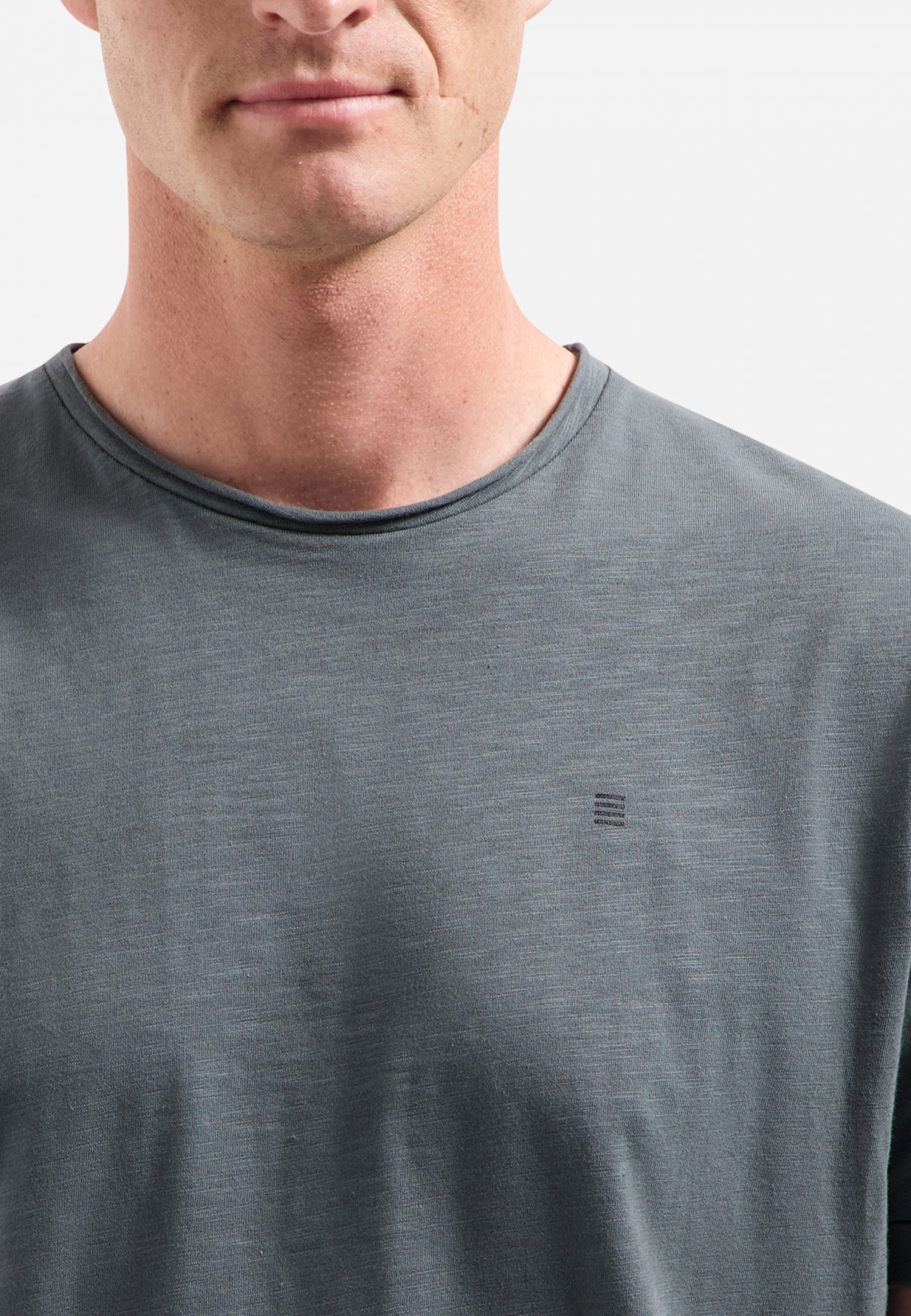 Timeless Basics Round Neck T-Shirt | Dark Steel