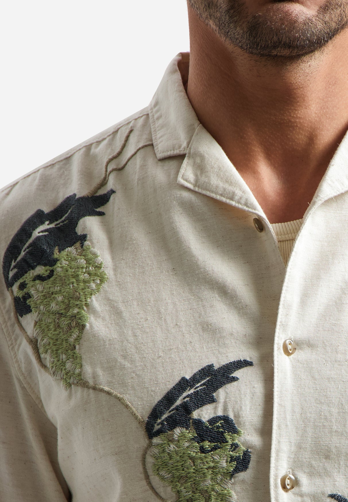 Embroidered short-sleeved shirt | Green