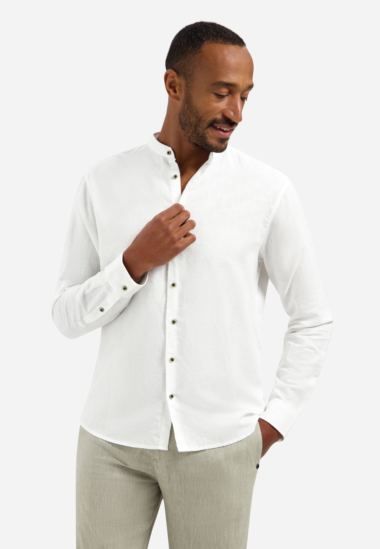 Linen-blend shirt with a stand-up collar | White