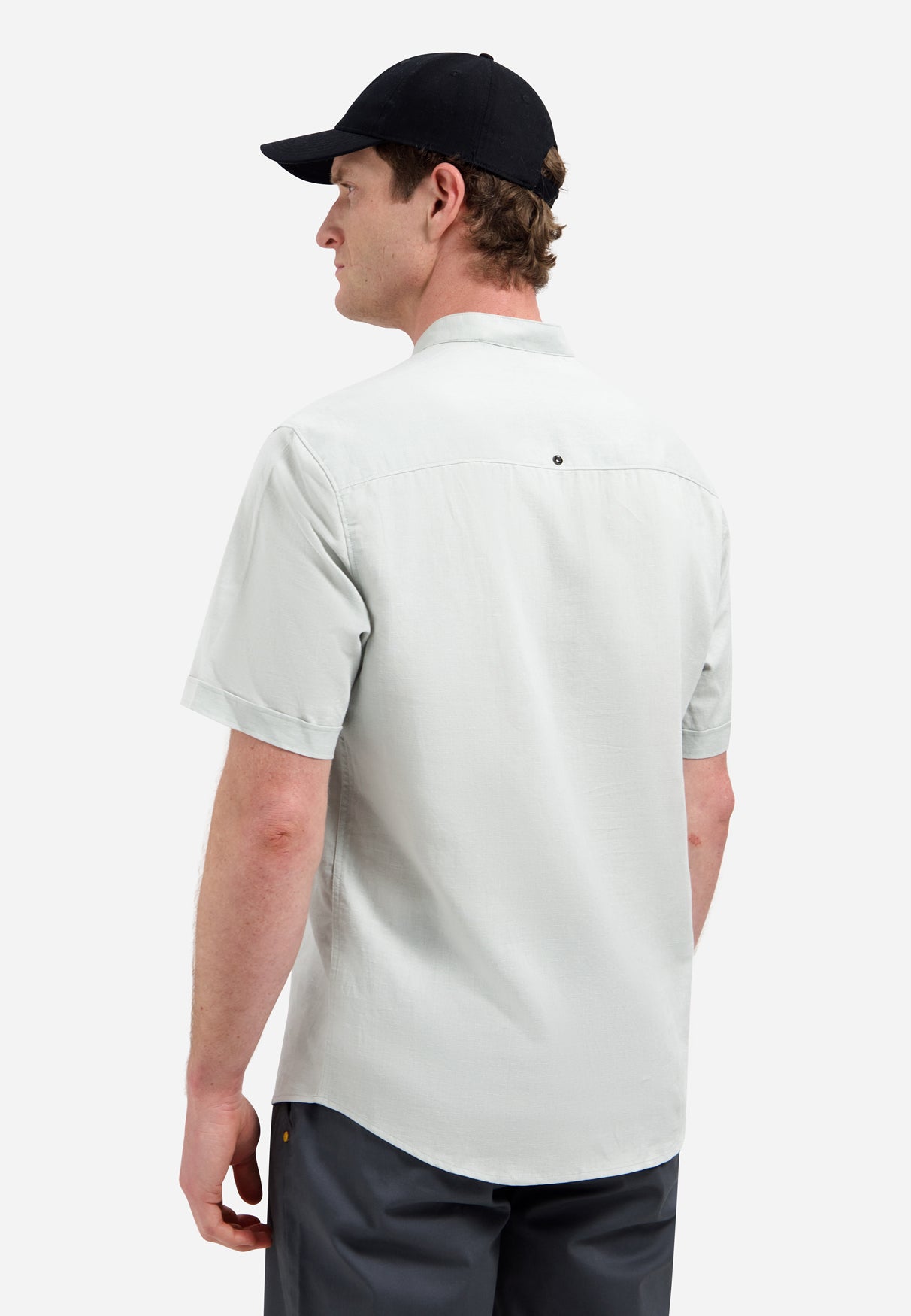 Linen blend shirt with short sleeves and a stand-up collar | Dusty Green