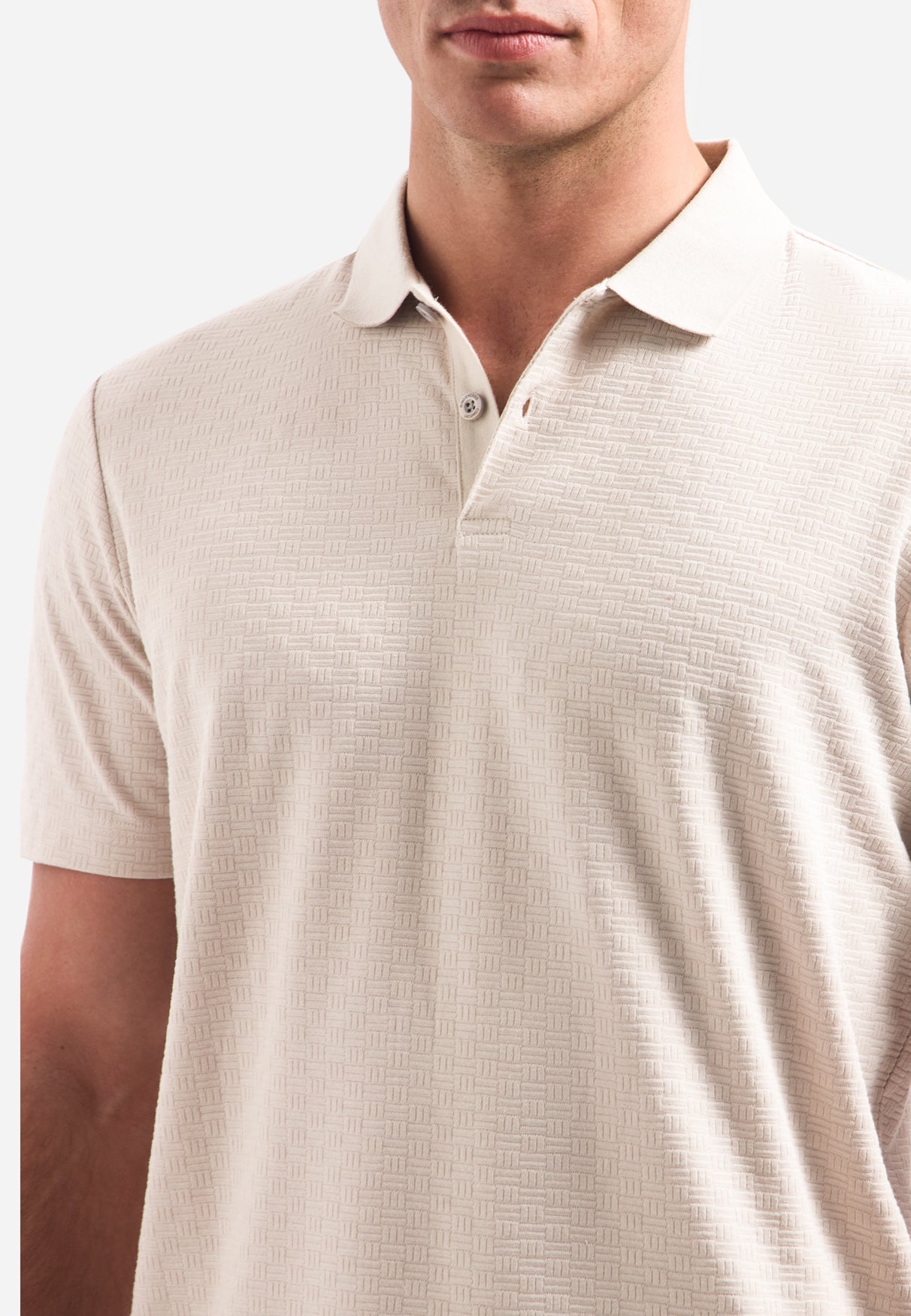 Short-sleeve structured V-neck polo | Stone