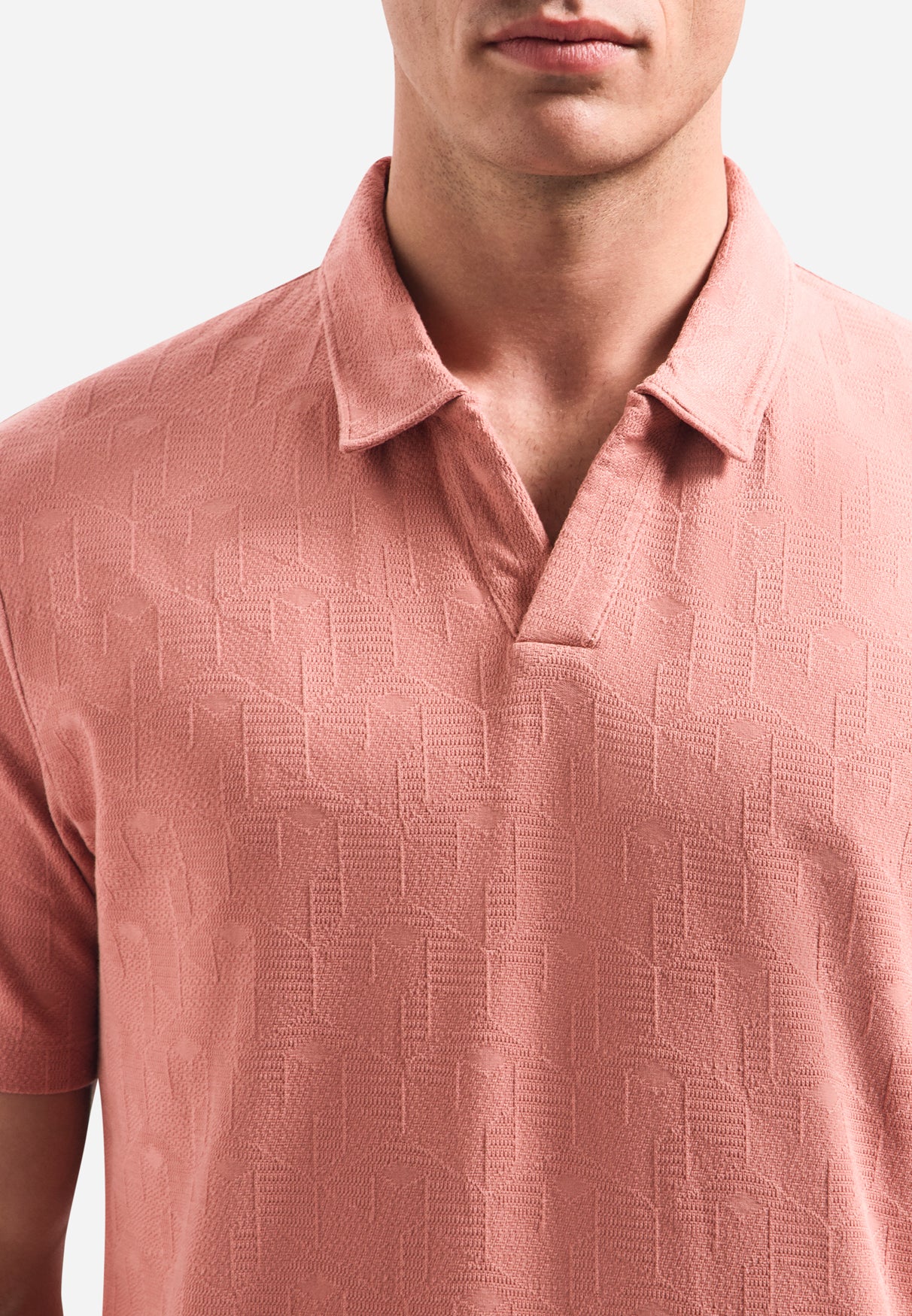 Short-sleeve V-neck polo with jacquard print | Coral