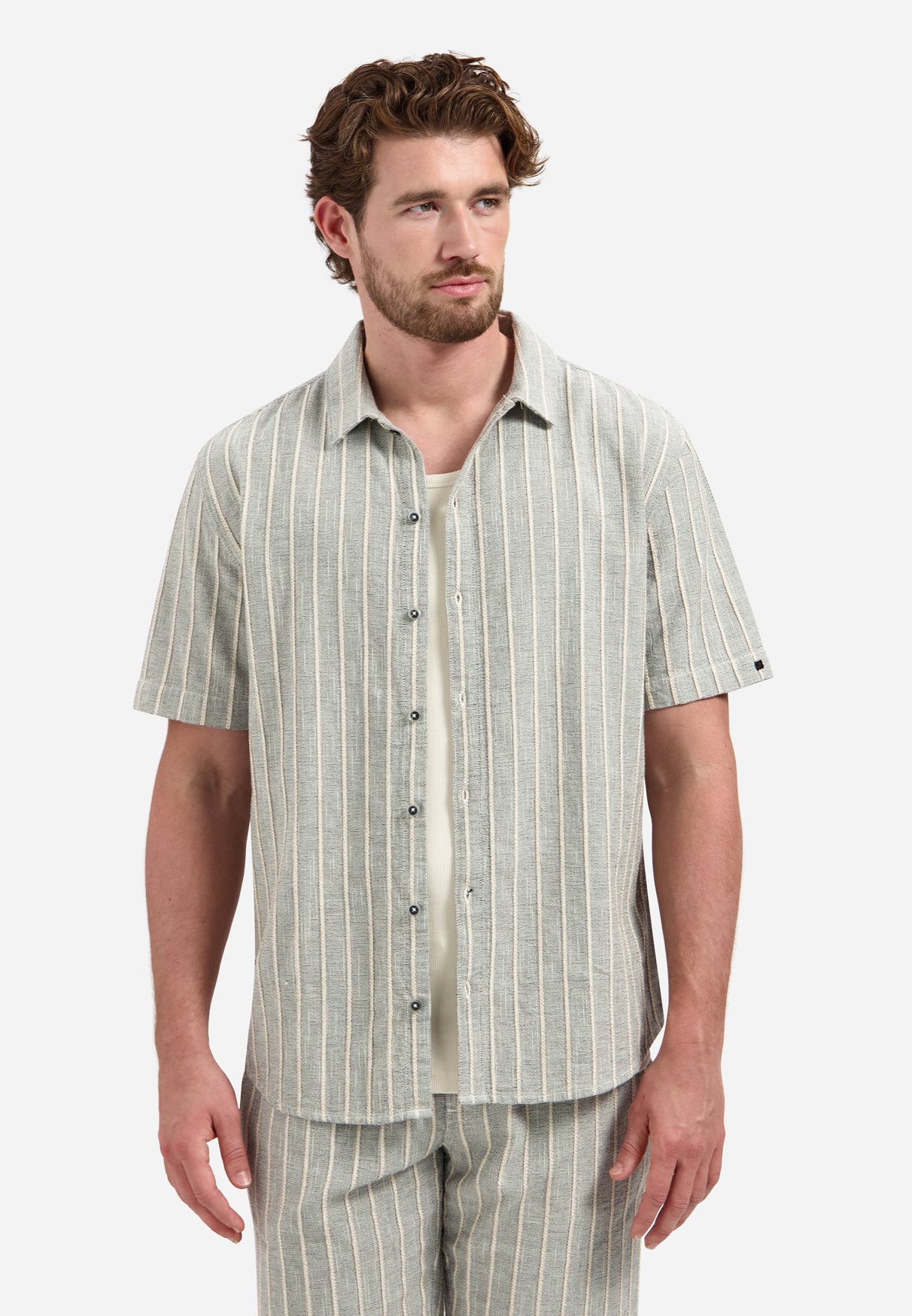 Short-sleeve shirt with stripes | Sand