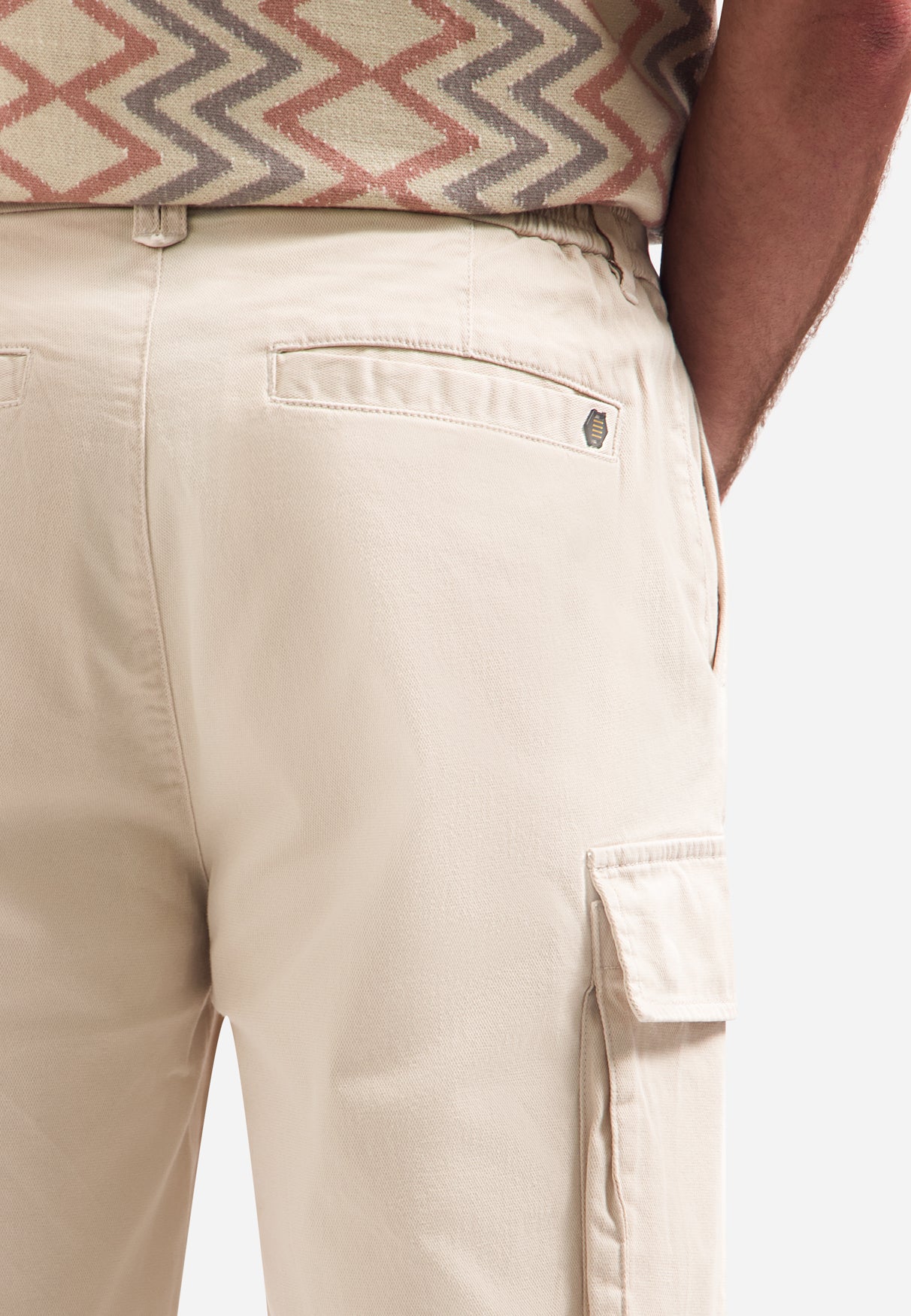 Cargo shorts with side pockets | Stone