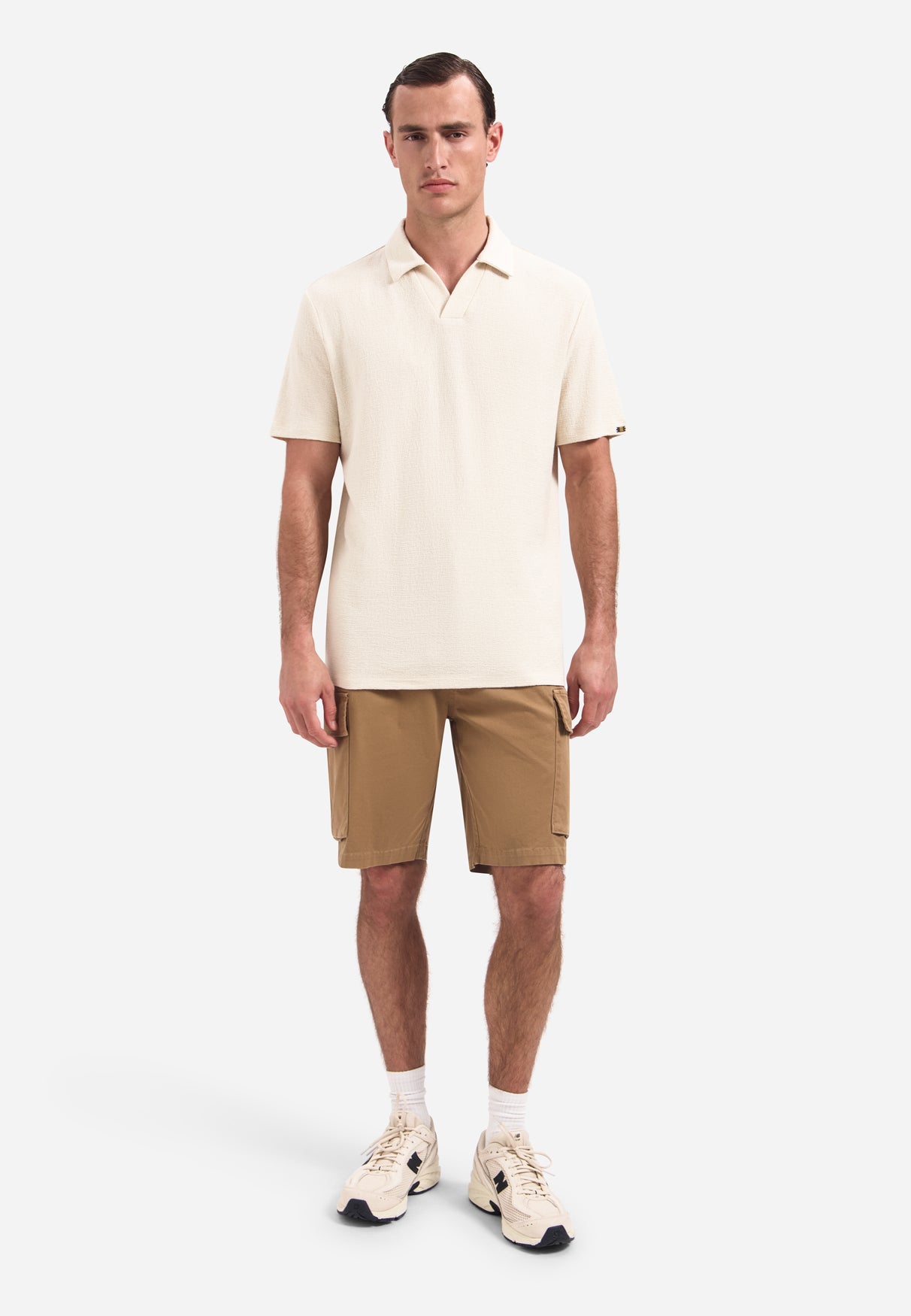 Cargo shorts with side pockets | Sand