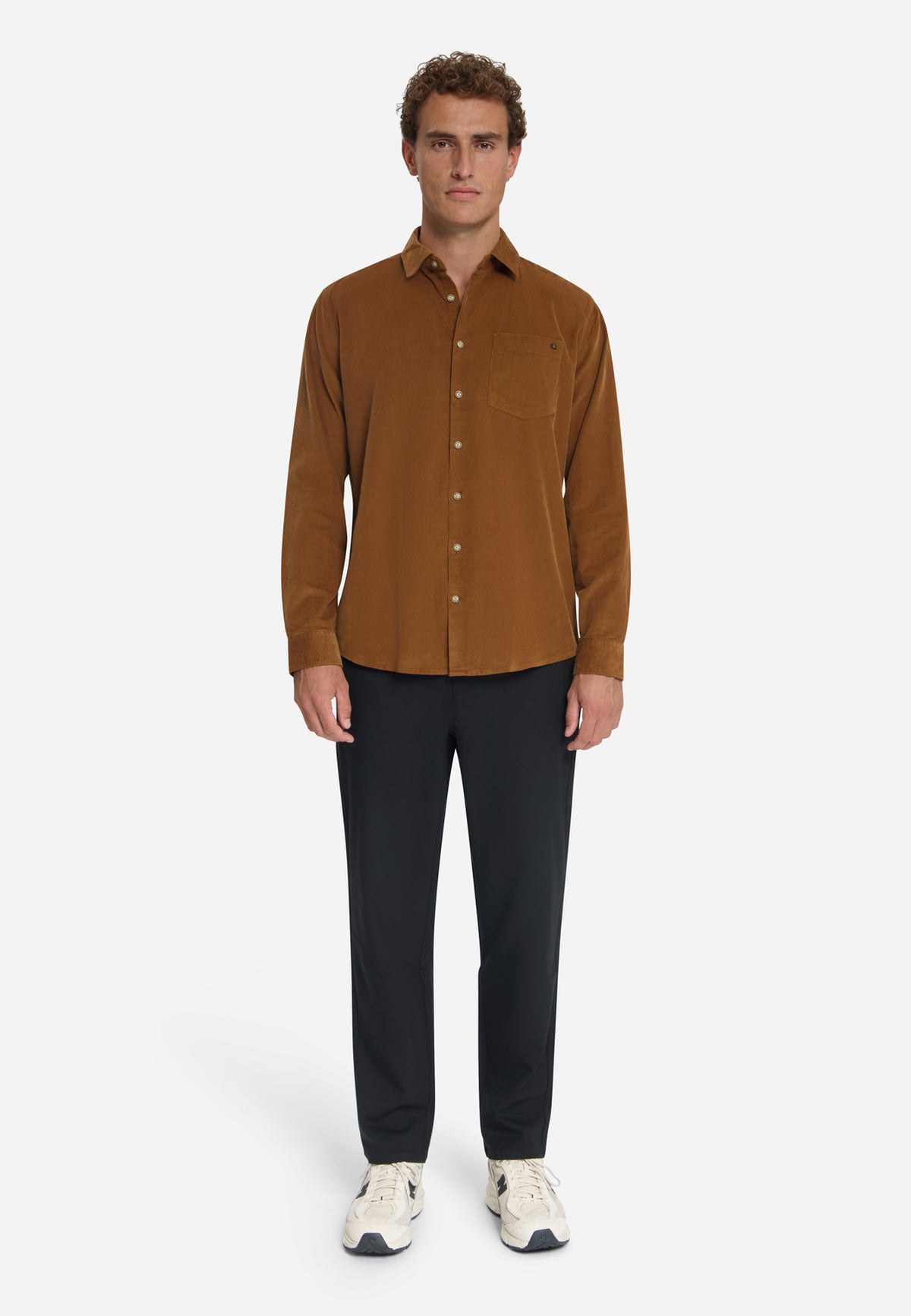 Chemise en velours côtelé fin | Caramel
